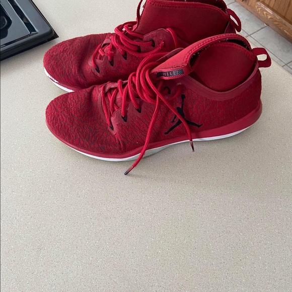 Men’s Jordans size 11 - Picture 2 of 2